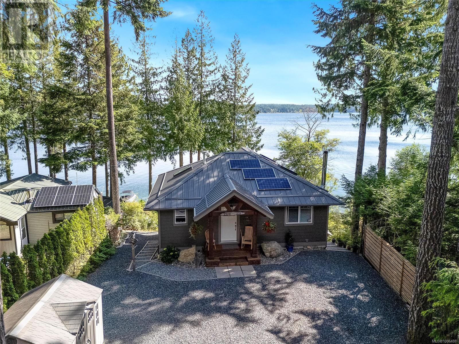 2304 S Lake Rd, Qualicum Beach, BC V9K 2L7