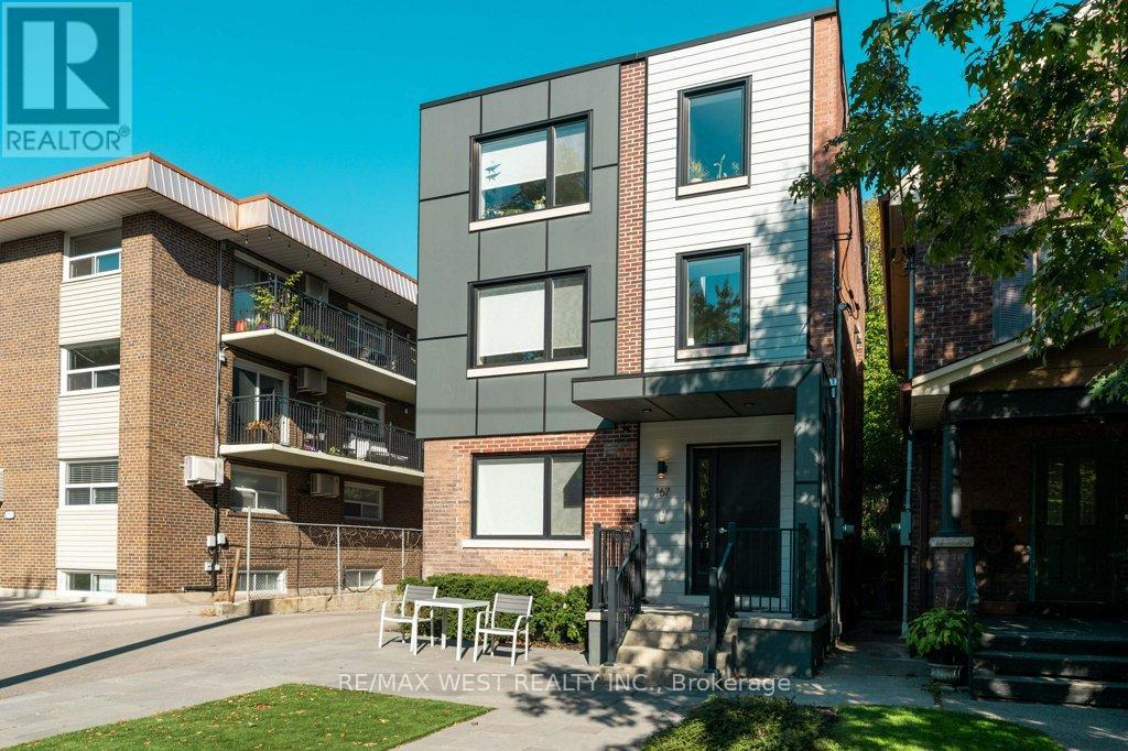 167 Quebec Ave, Toronto, ON M6P 2T9