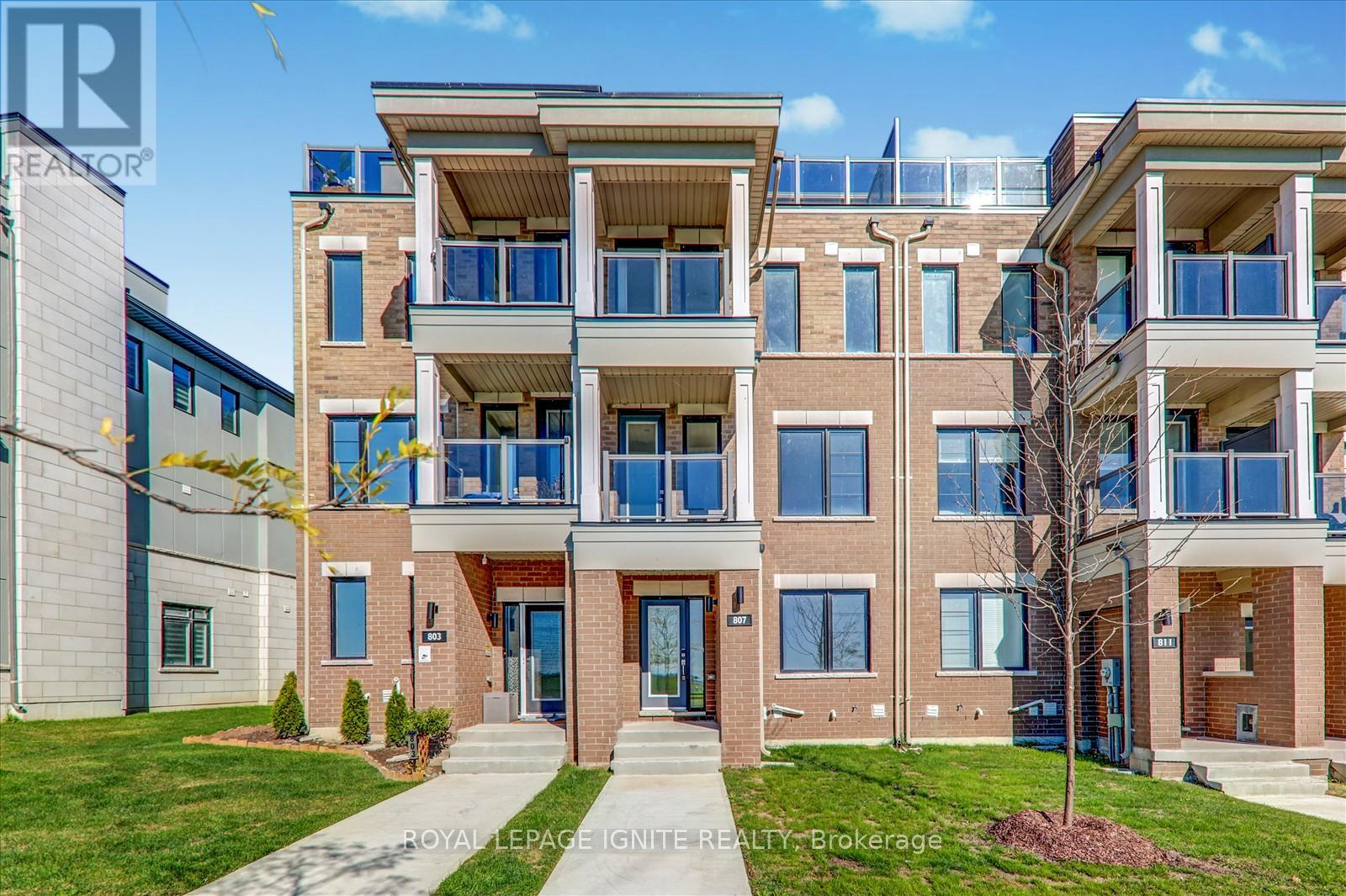 807 Port Darlington Rd, Clarington, ON L1C 7G4