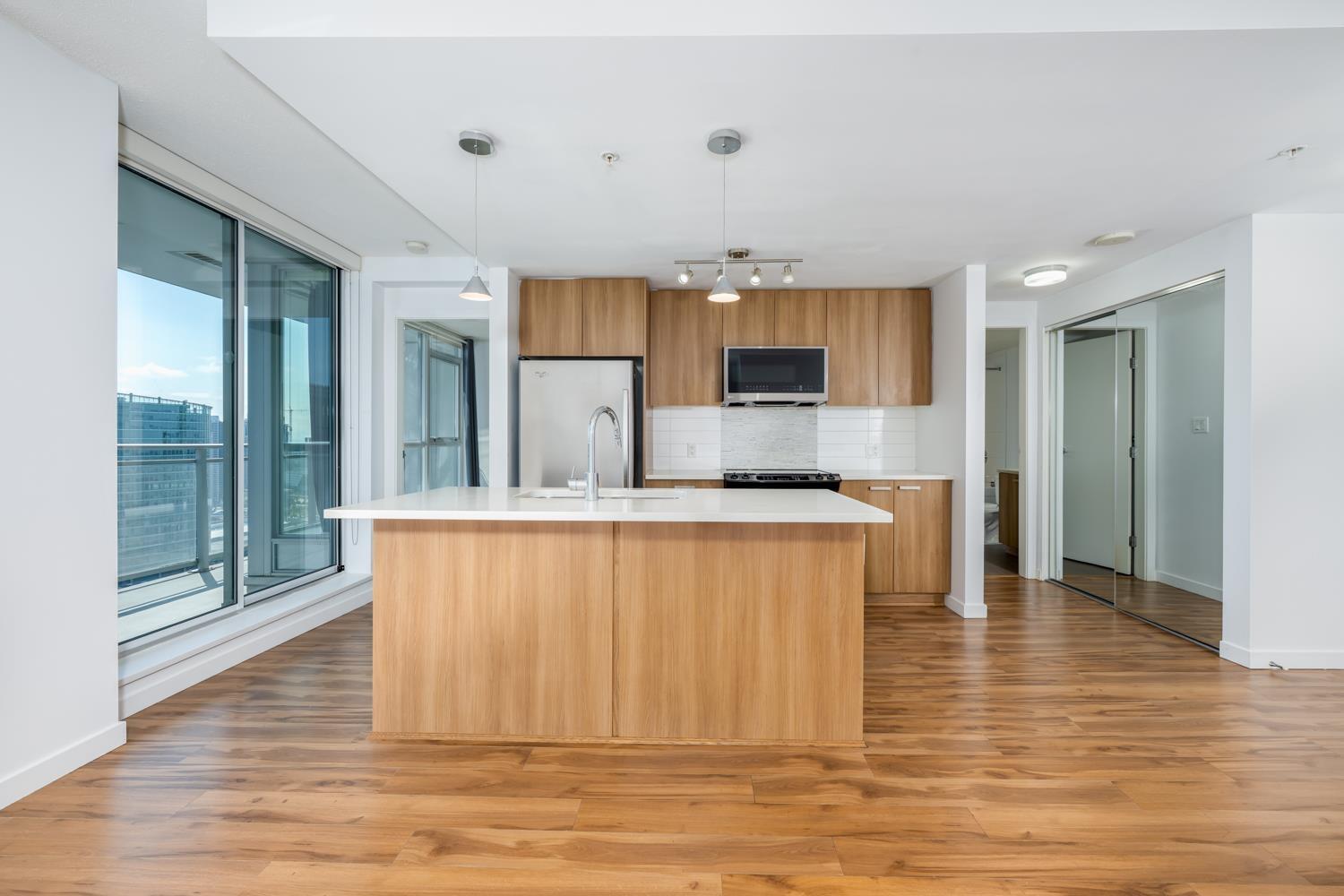 13325 102a Avenue Unit 3305, Surrey, BC V3T 0J5