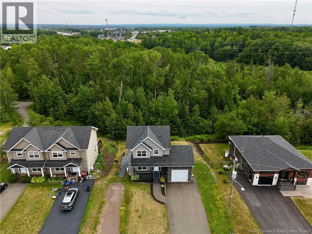 276 Lady Russel St, Moncton, NB E1E 4W6