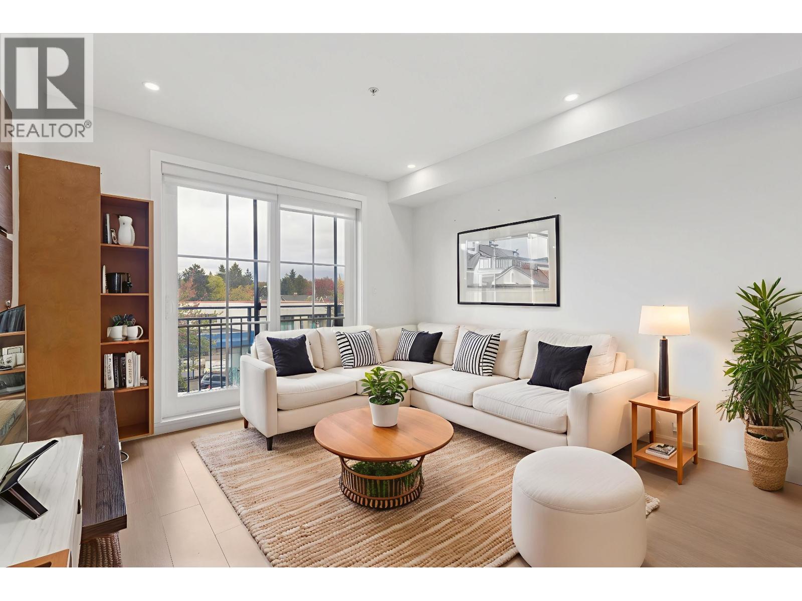 2528 Collingwood Street Unit 309, Vancouver, BC V6R 0C1