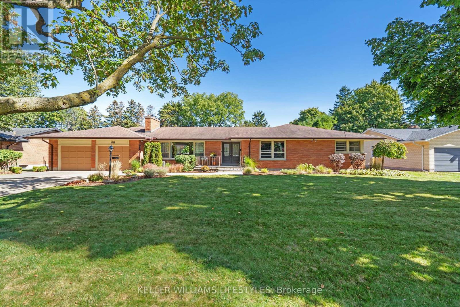 1618 Stoneybrook Cres, London, ON N5X 1E2