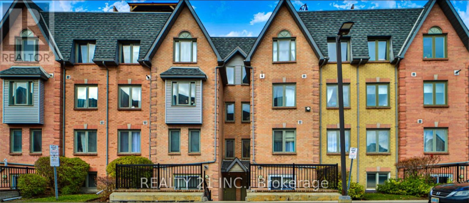 1036 75 Weldrick Rd E, Richmond Hill, ON L4C 0H9