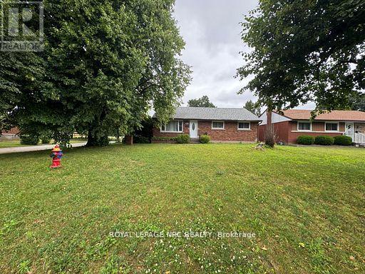 6437 Margaret St, Niagara Falls, ON L2G 2T6
