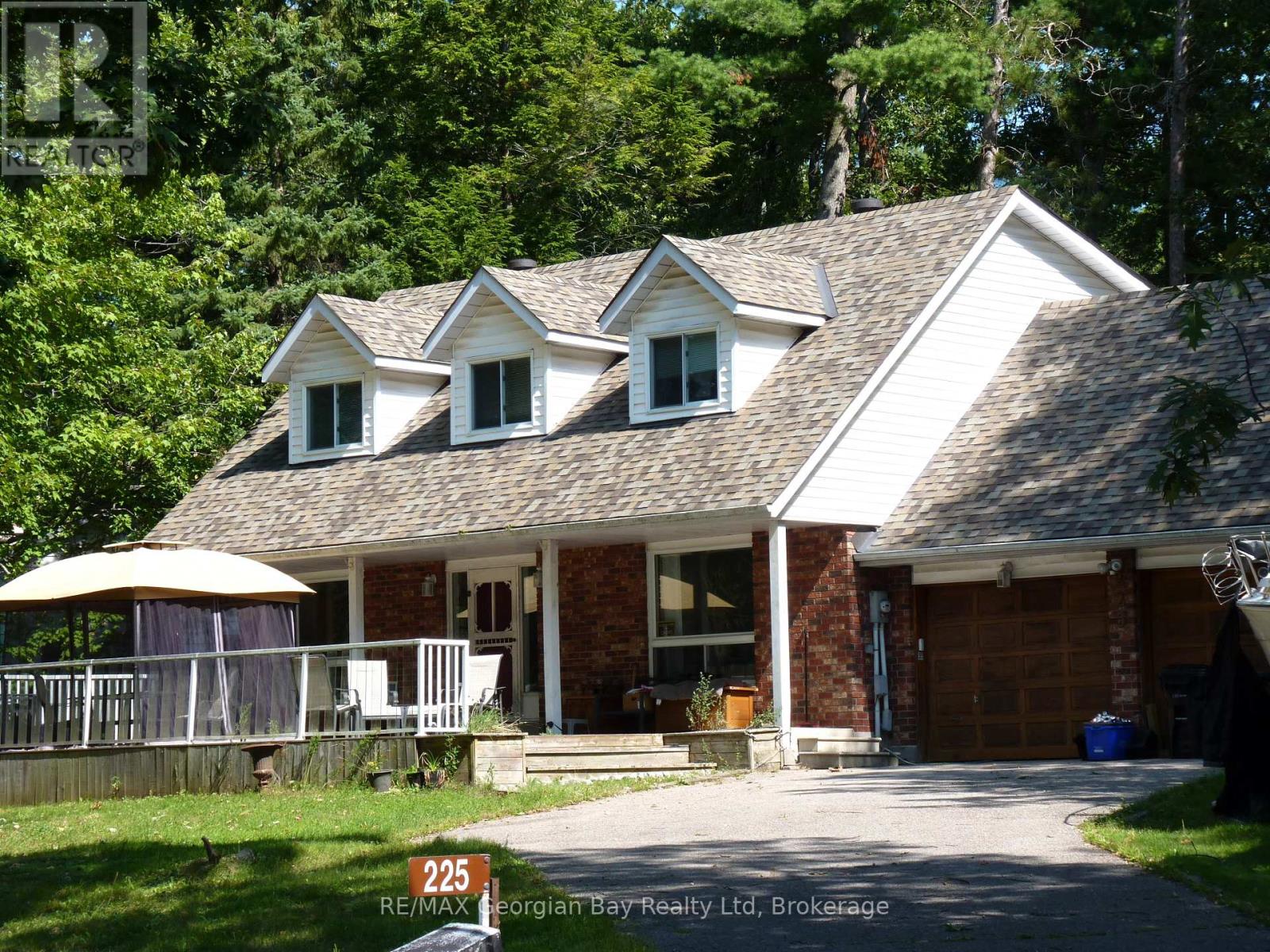 225 Tiny Beaches Rd S, Tiny, ON L0L 2J0