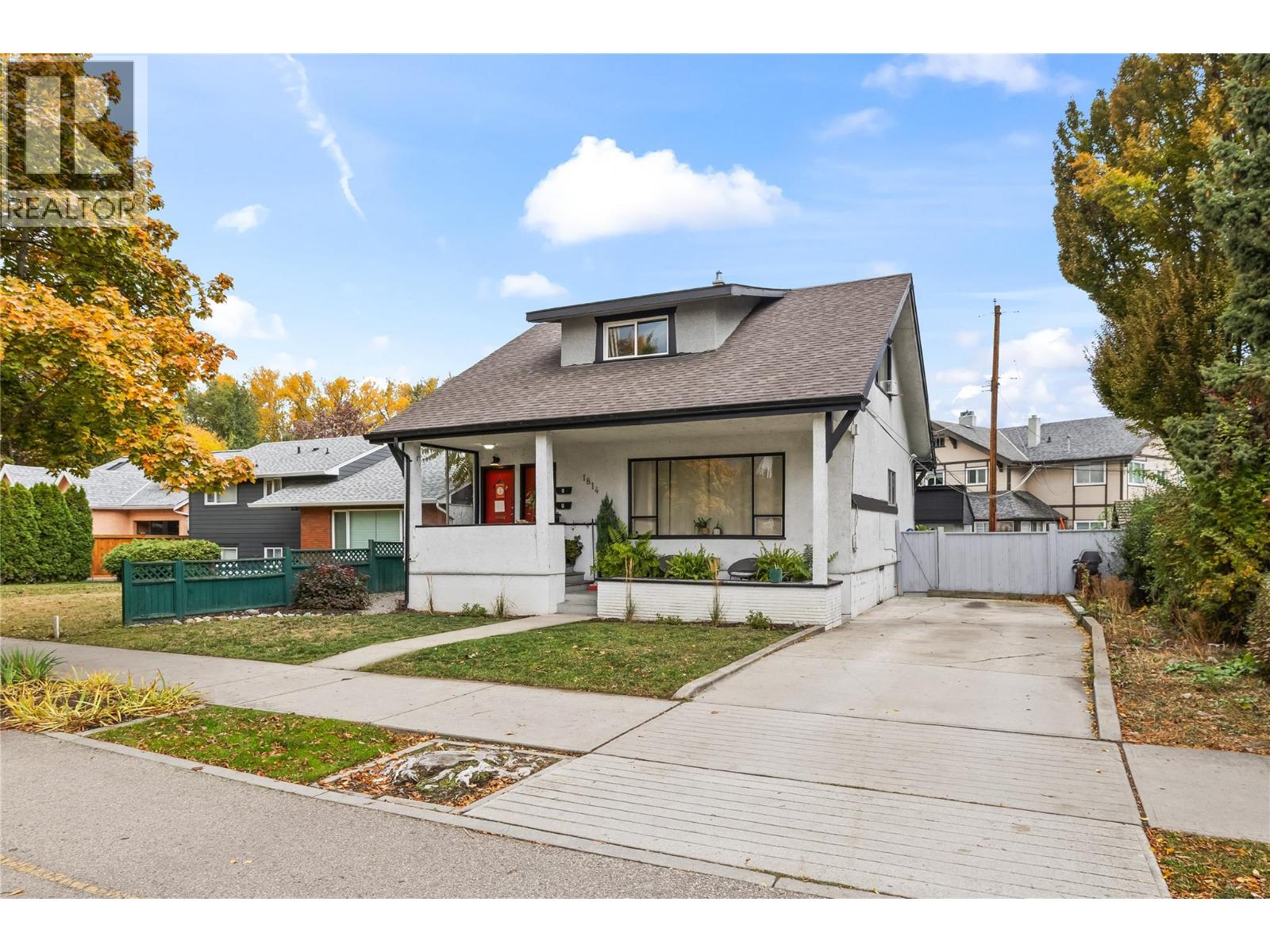 1814 Abbott St, Kelowna, BC V1Y 1B5