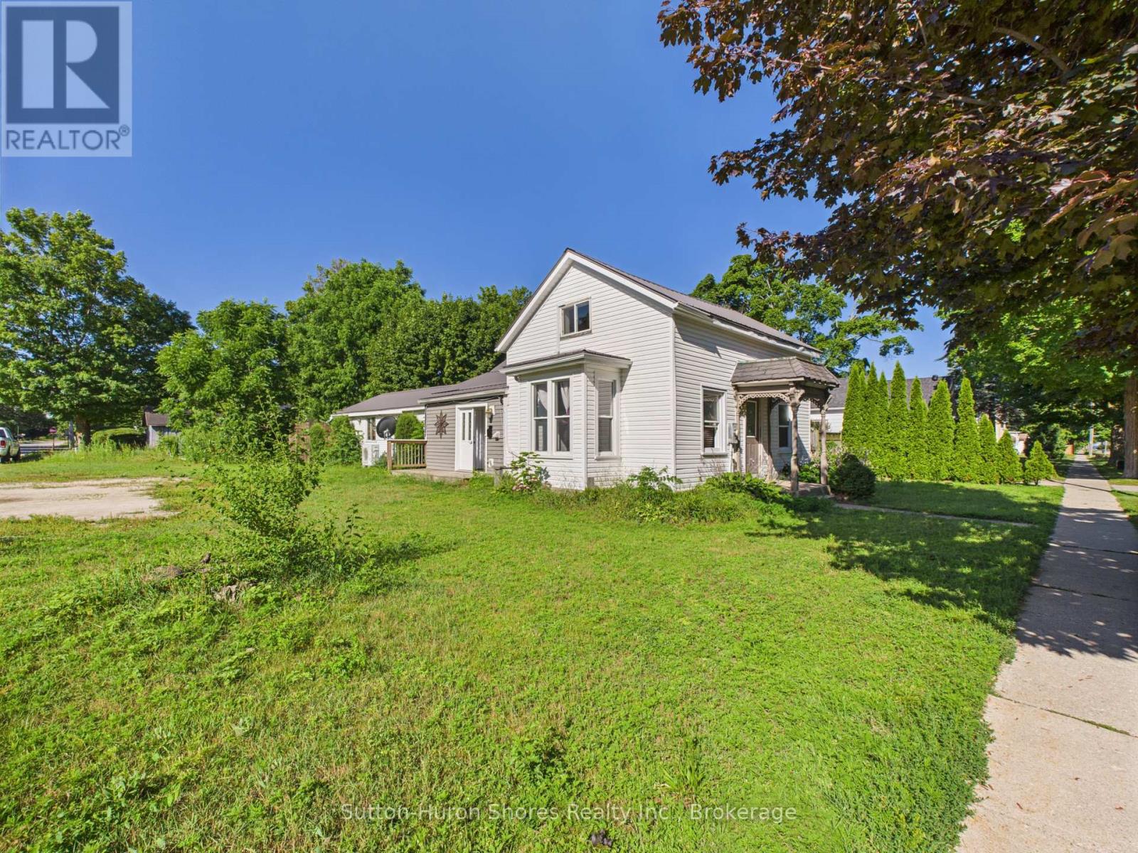 440 Mill St, Saugeen Shores, ON N0H 2C0