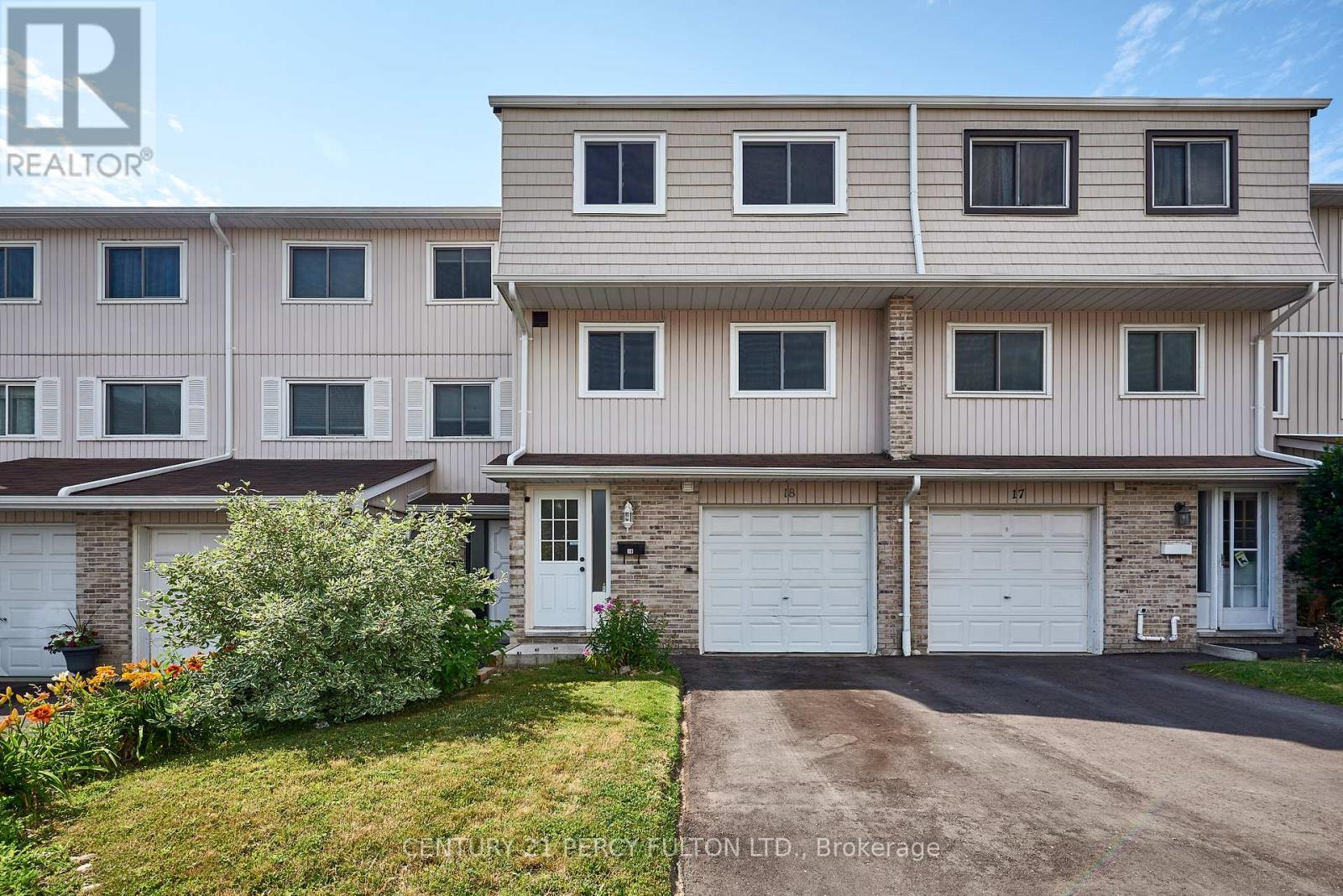 18 1975 Rosefield Rd, Pickering, ON L1V 3E3