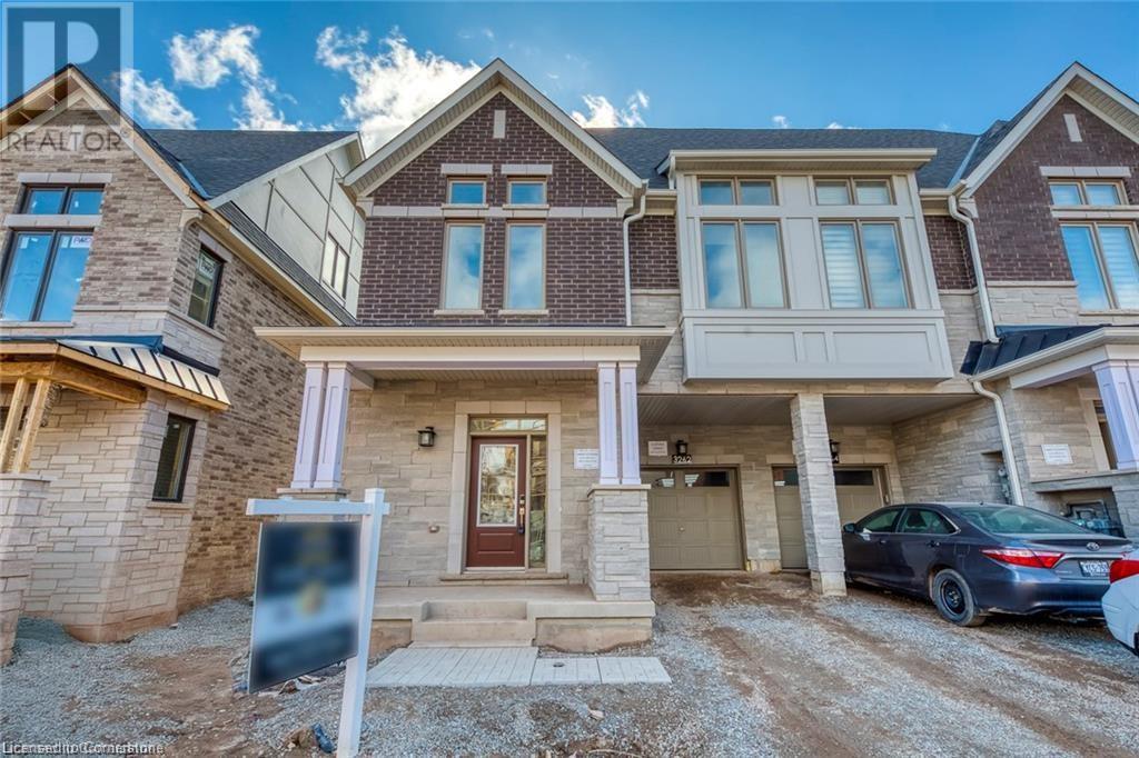 3262 Crystal Dr, Oakville, ON L6M 4K1