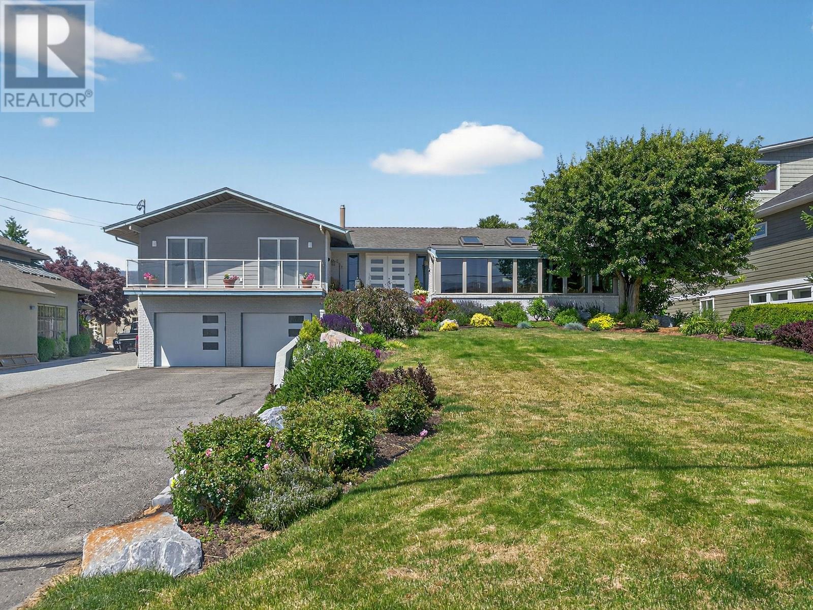 832 Montigny Rd, West Kelowna, BC V1Z 1S2