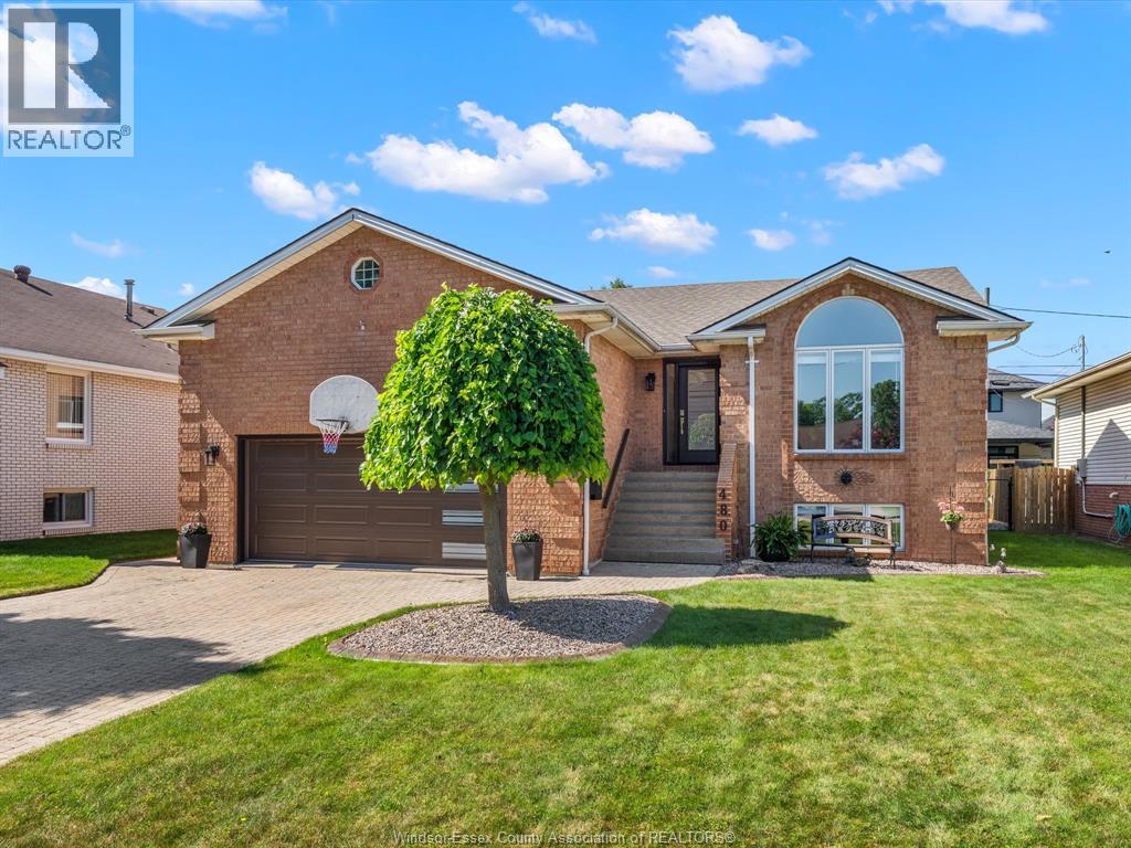 480 Delaware Ave, Lasalle, ON N9J 1S4