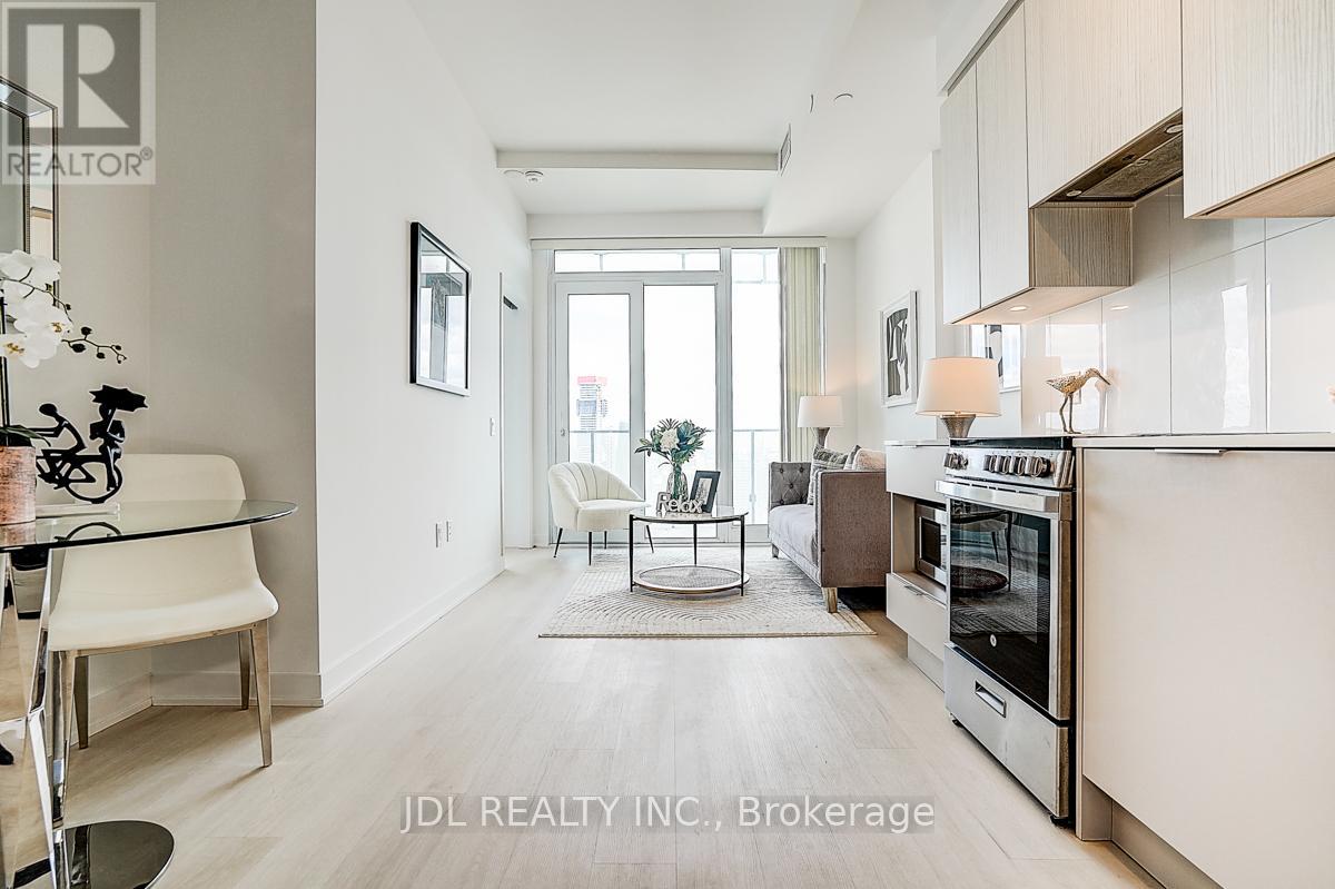 3613 3900 Confederation Pkwy, Mississauga, ON L5B 0M3