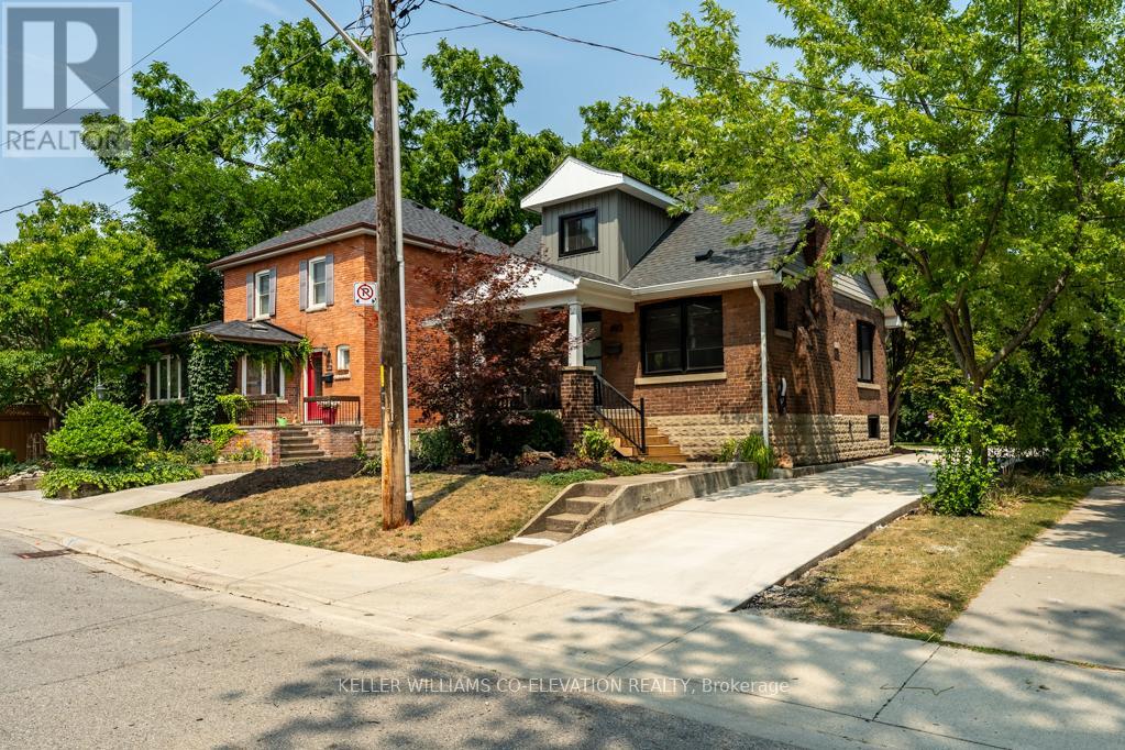 493 Crosby Ave, Burlington, ON L7R 2R6
