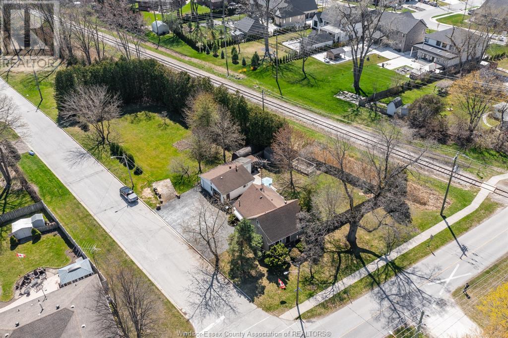 790 Maple Ave, Lasalle, ON N9J 1P9