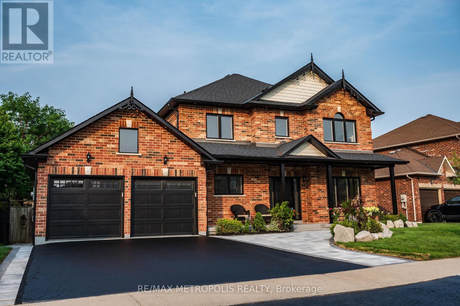 35 Nelkydd Ln, Uxbridge, ON L9P 1Z8