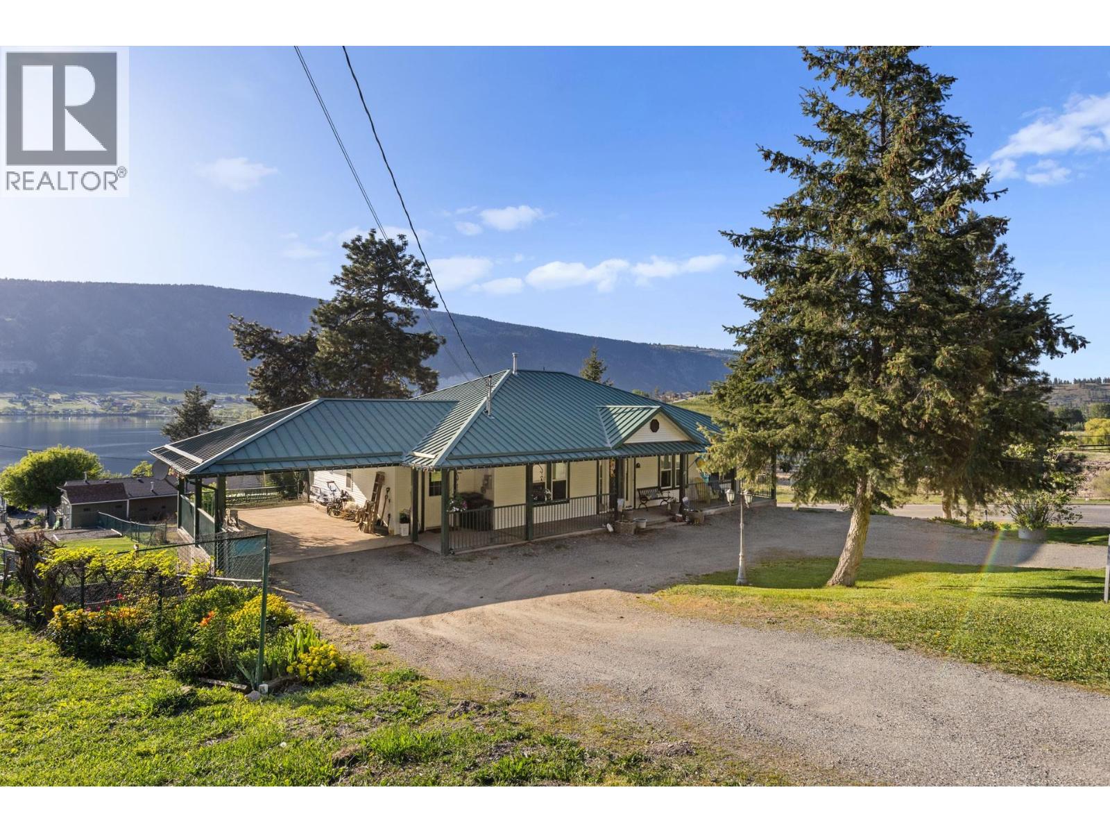15326 Oyama Rd, Lake Country, BC V4V 2C5