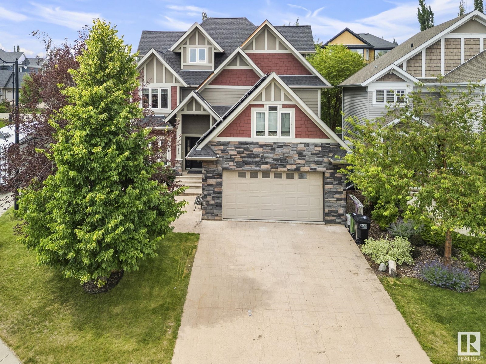 3090 Macneil Way NW, Edmonton, AB T6R 0H7