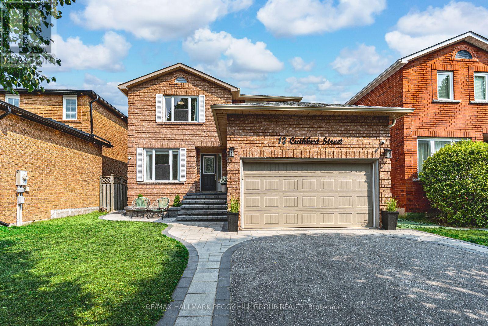 12 Cuthbert St, Barrie, ON L4N 6X7