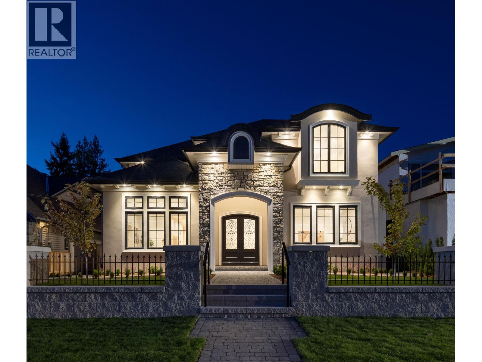 2141 Palliser Ave, Coquitlam, BC V3K 1W9