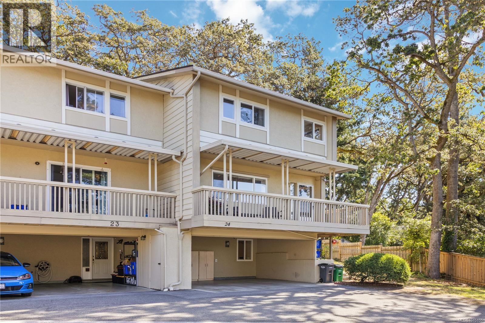 3981 Nelthorpe St Unit 24 St, Saanich, BC V8X 3Z2
