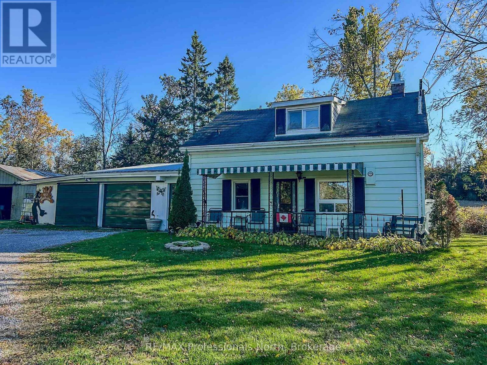 1067 Yankee Line, Selwyn, ON K0L 1T0