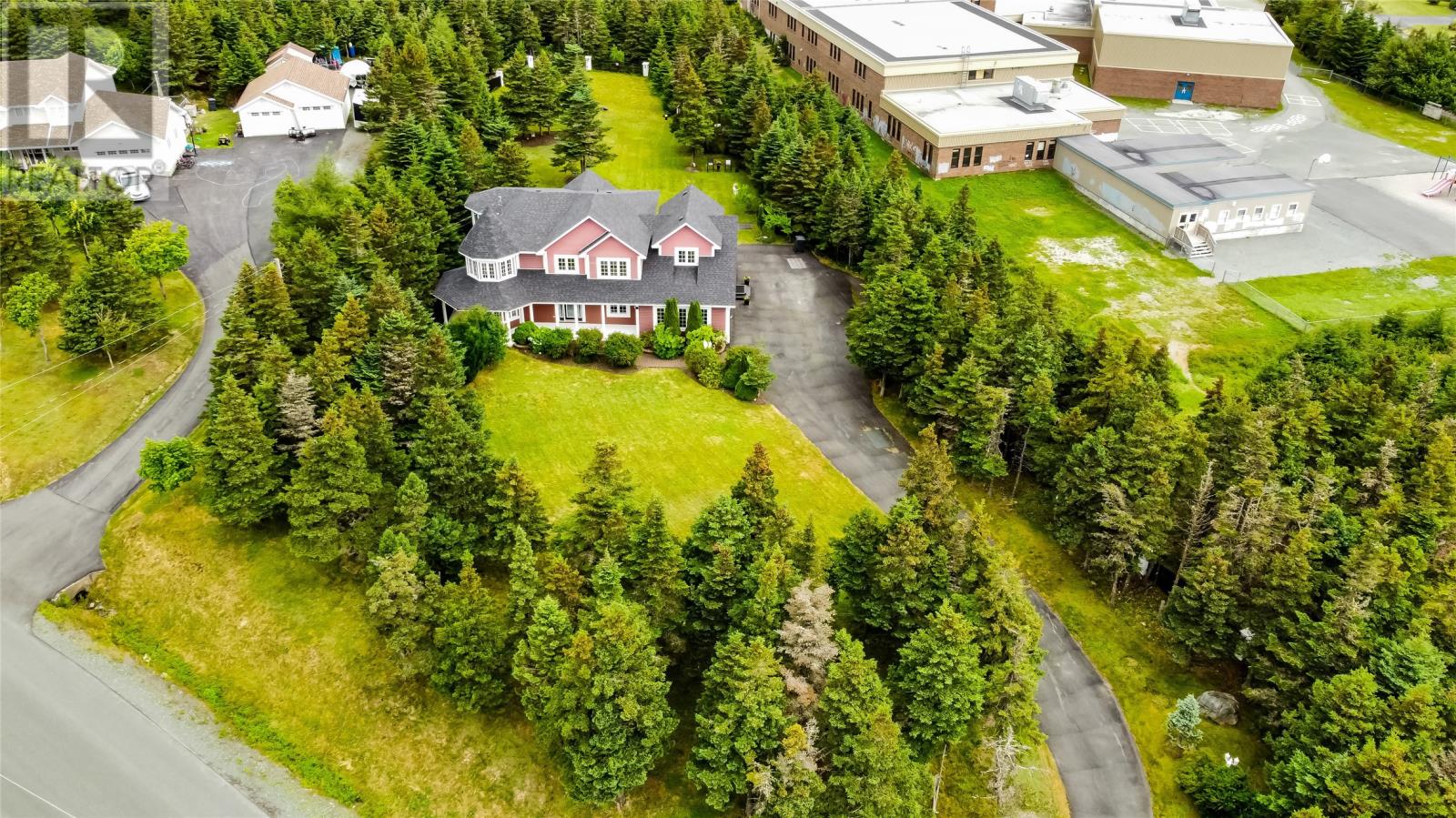 40-44 Summit Dr, Paradise, NL A1L 2P4