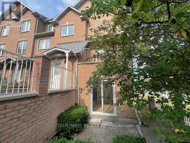 1 16 Cox Blvd, Markham, ON L3R 4G4