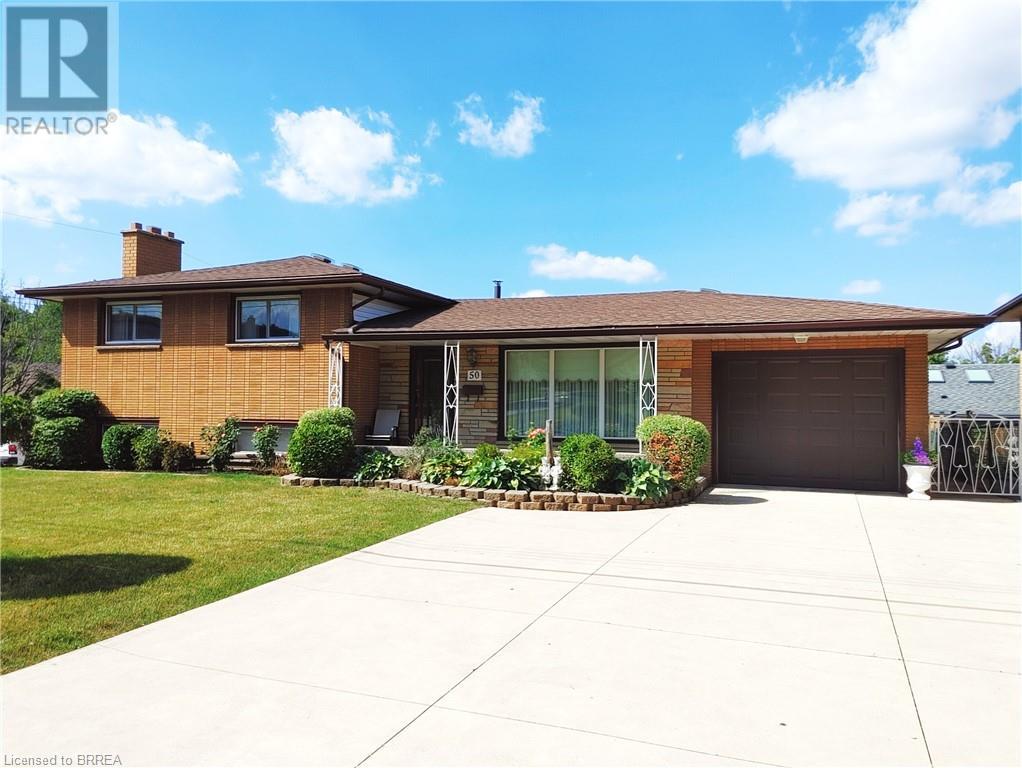 50 Aldridge St, Hamilton, ON L9C 2T2