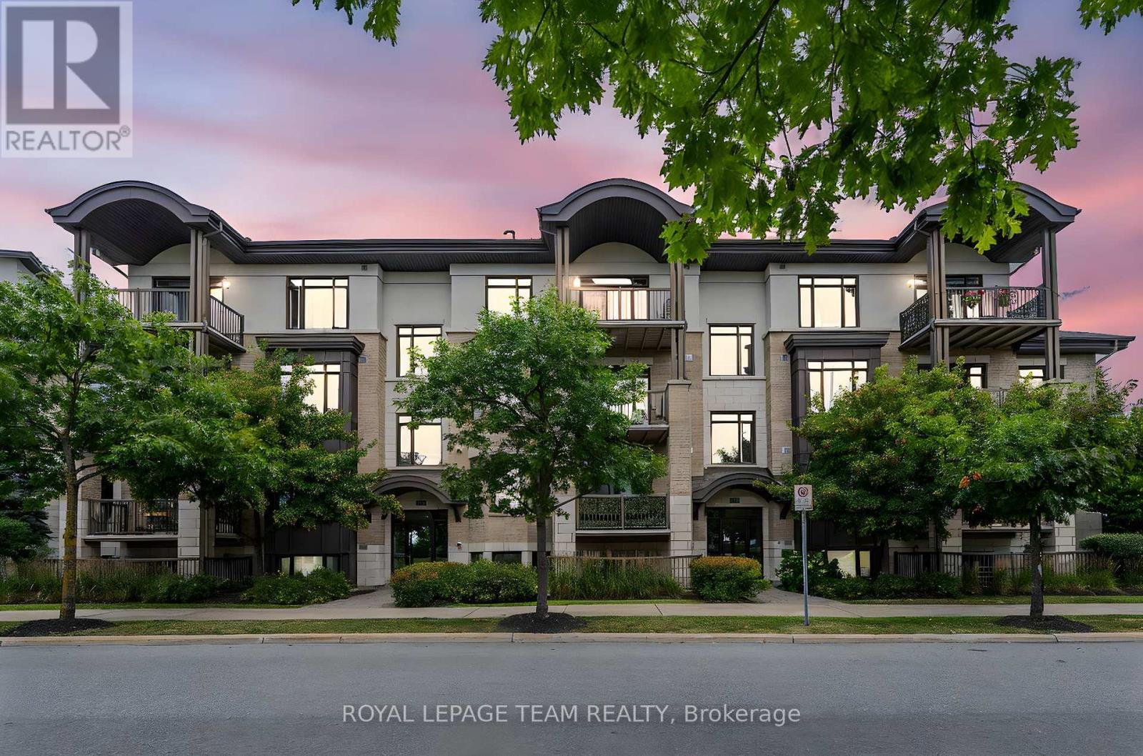 304 805 Beauparc Private, Ottawa, ON K1J 0A2