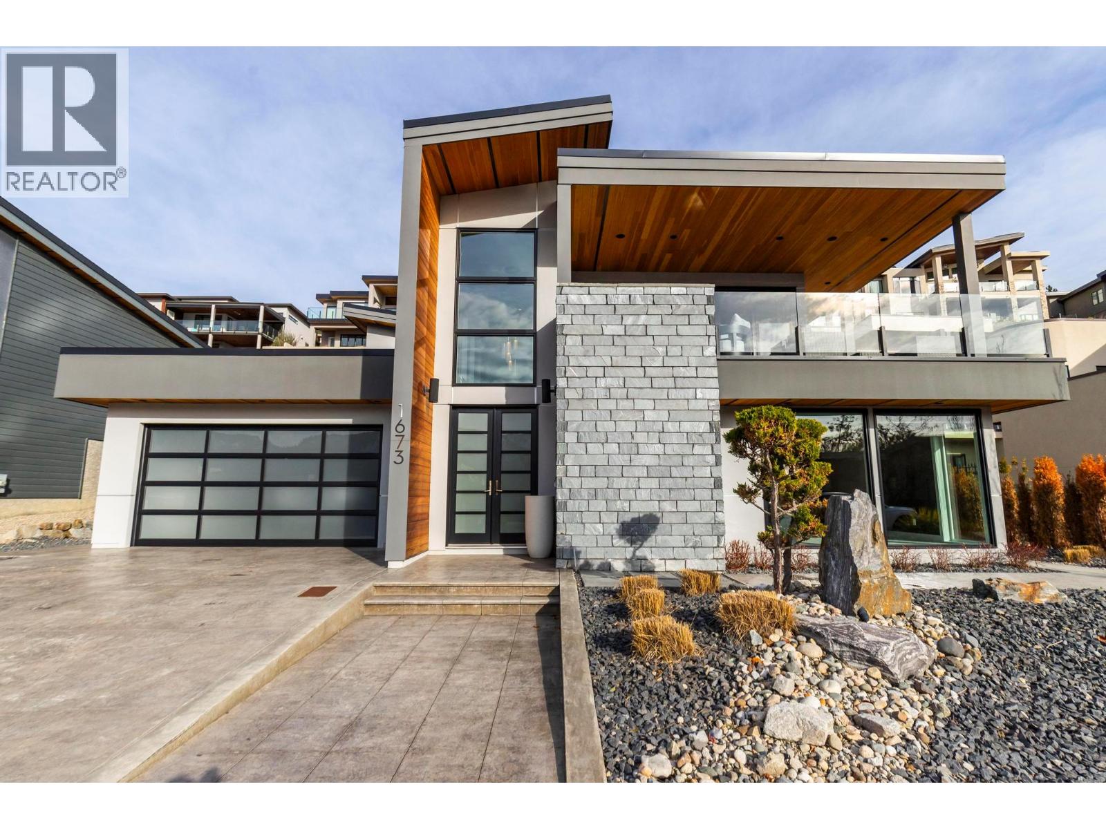 1673 Travertine Dr, Lake Country, BC V4V 2T4