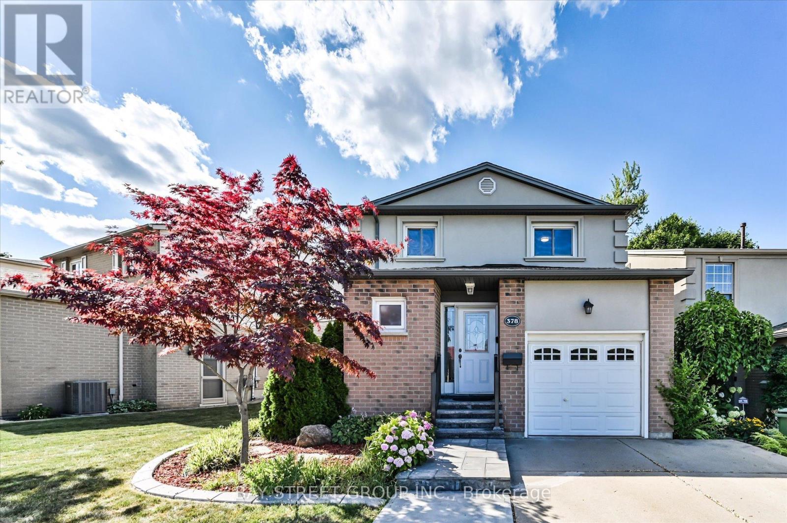 378 E 24th St, Hamilton, ON L8V 4V2