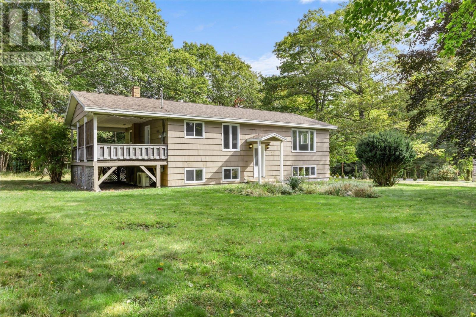 798 Upper Branch Rd, Auburndale, NS B4V 3M2