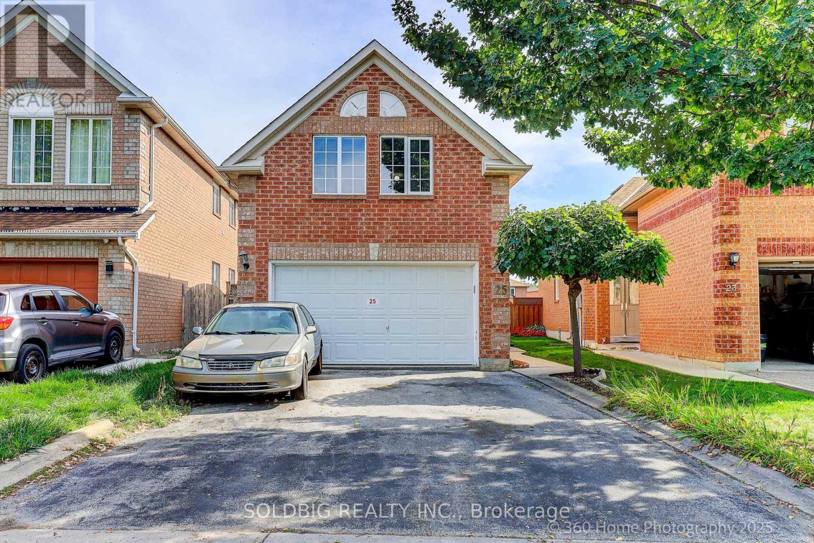 25 Trailridge Dr, Brampton, ON L6X 4M6