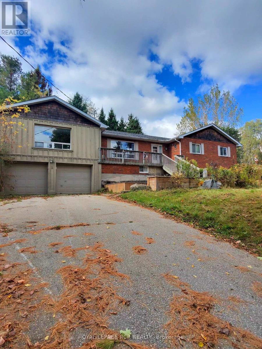 5 Church St, Amaranth, ON L9W 3Z1