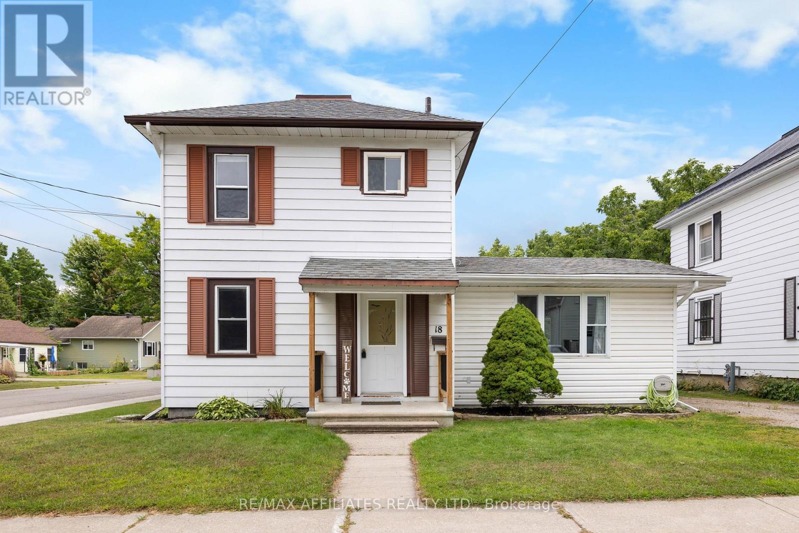 18 Cockburn St, Perth, ON K7H 2A9