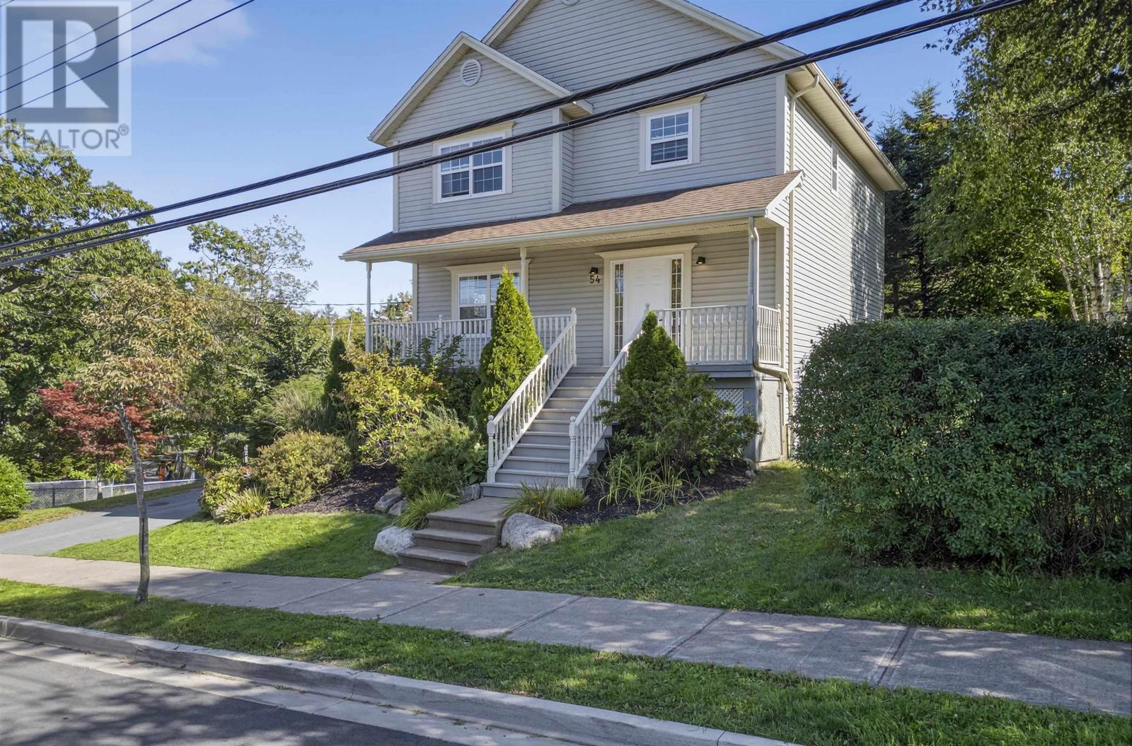 54 Oceanview Dr, Bedford, NS B4A 4C4