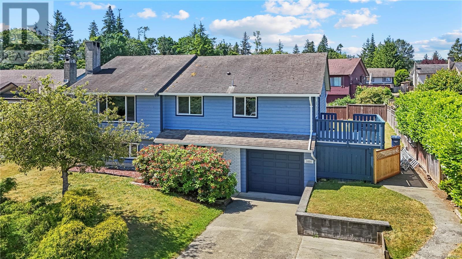1686 Passage View Dr, Campbell River, BC V9W 6L3