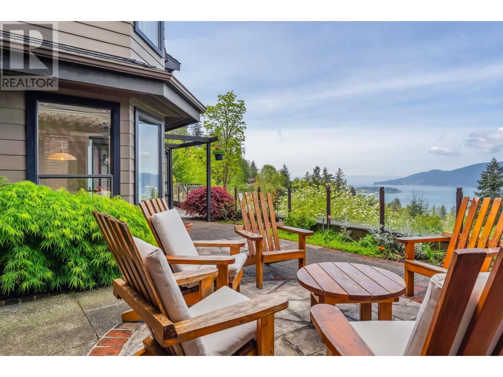 5207 Aspen Dr, West Vancouver, BC V7W 2Z7