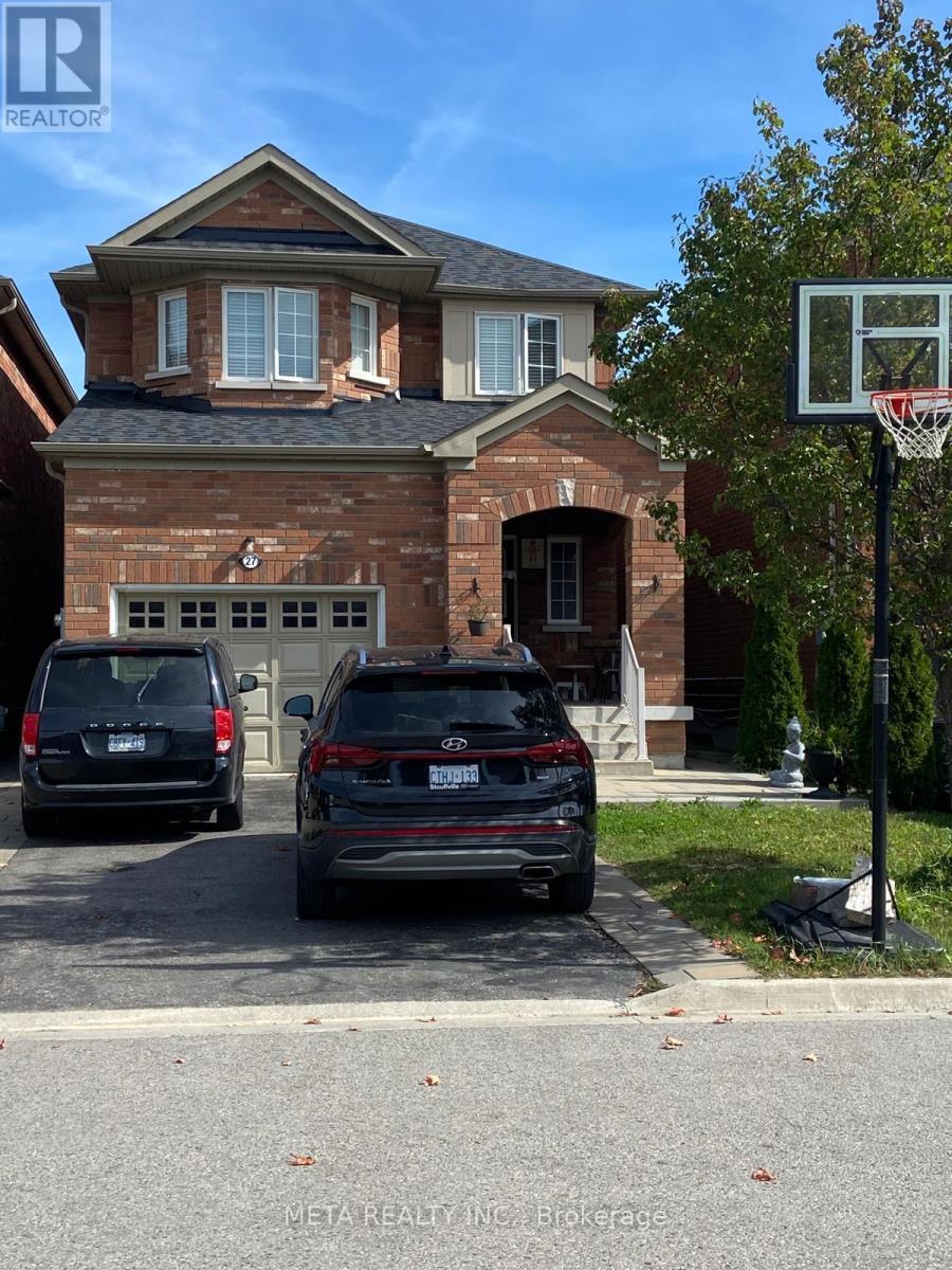 27 Coronet St, Whitchurch-Stouffville, ON L4A 0X8