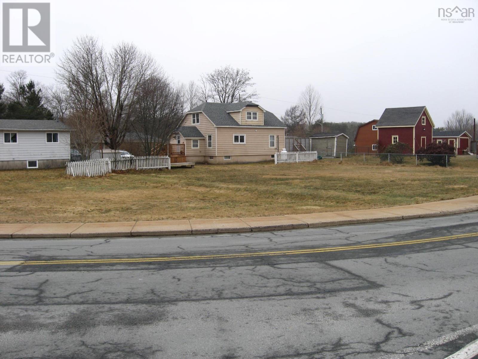 Lot Pid 70019815 Payzant Street, Liverpool, NS B0T 1K0