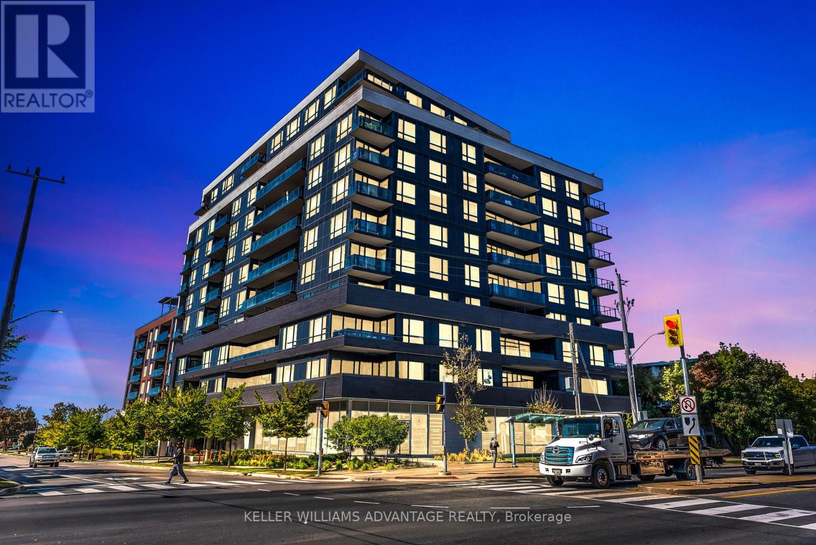 813 2800 Keele St, Toronto Downsview-roding-cfb, ON M3M 2G4
