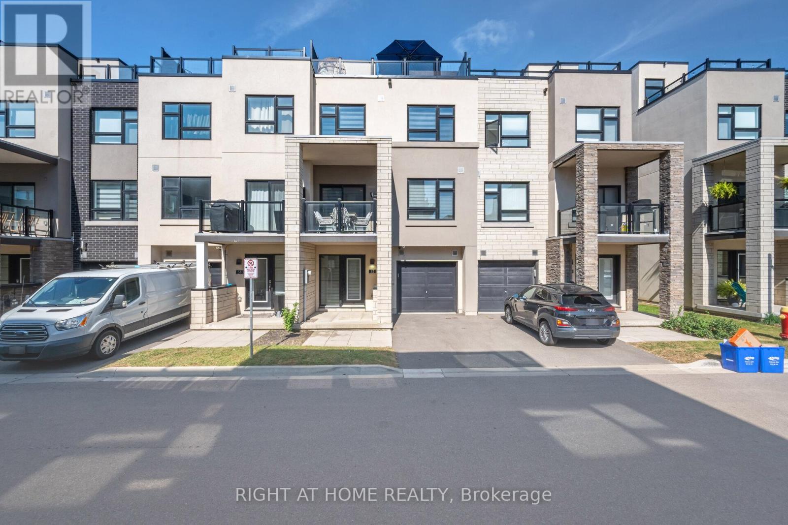 52 1121 Cooke Blvd, Burlington, ON L7T 0C3