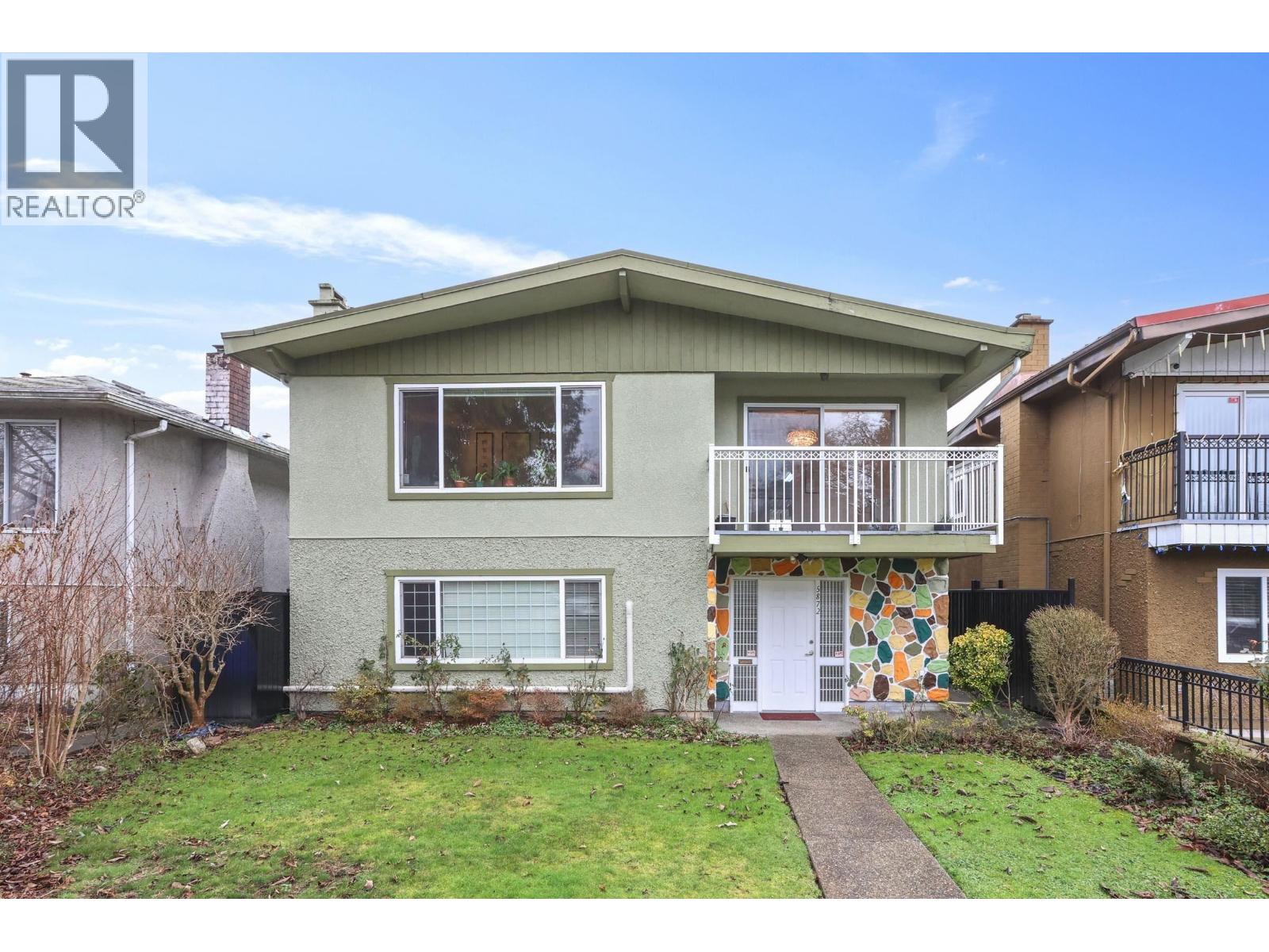 5872 Culloden St, Vancouver, BC V5W 3S2