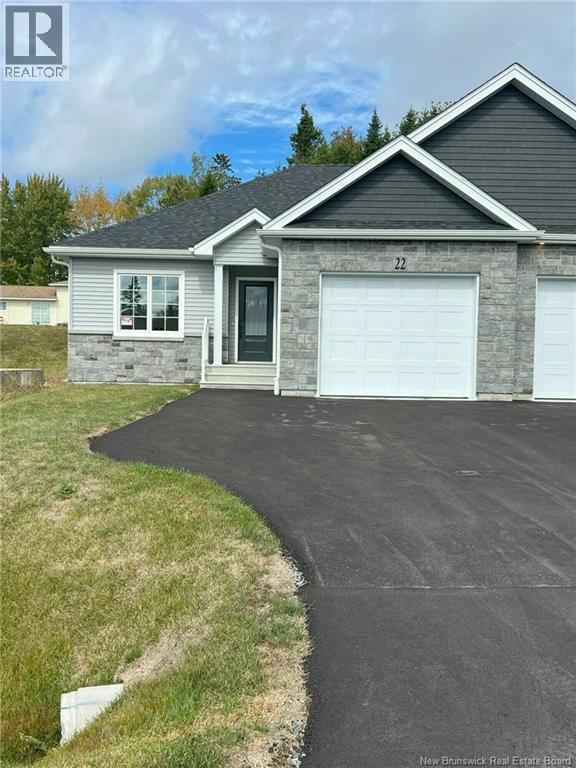 22 Hamel Dr, Quispamsis, NB E2E 0Z2