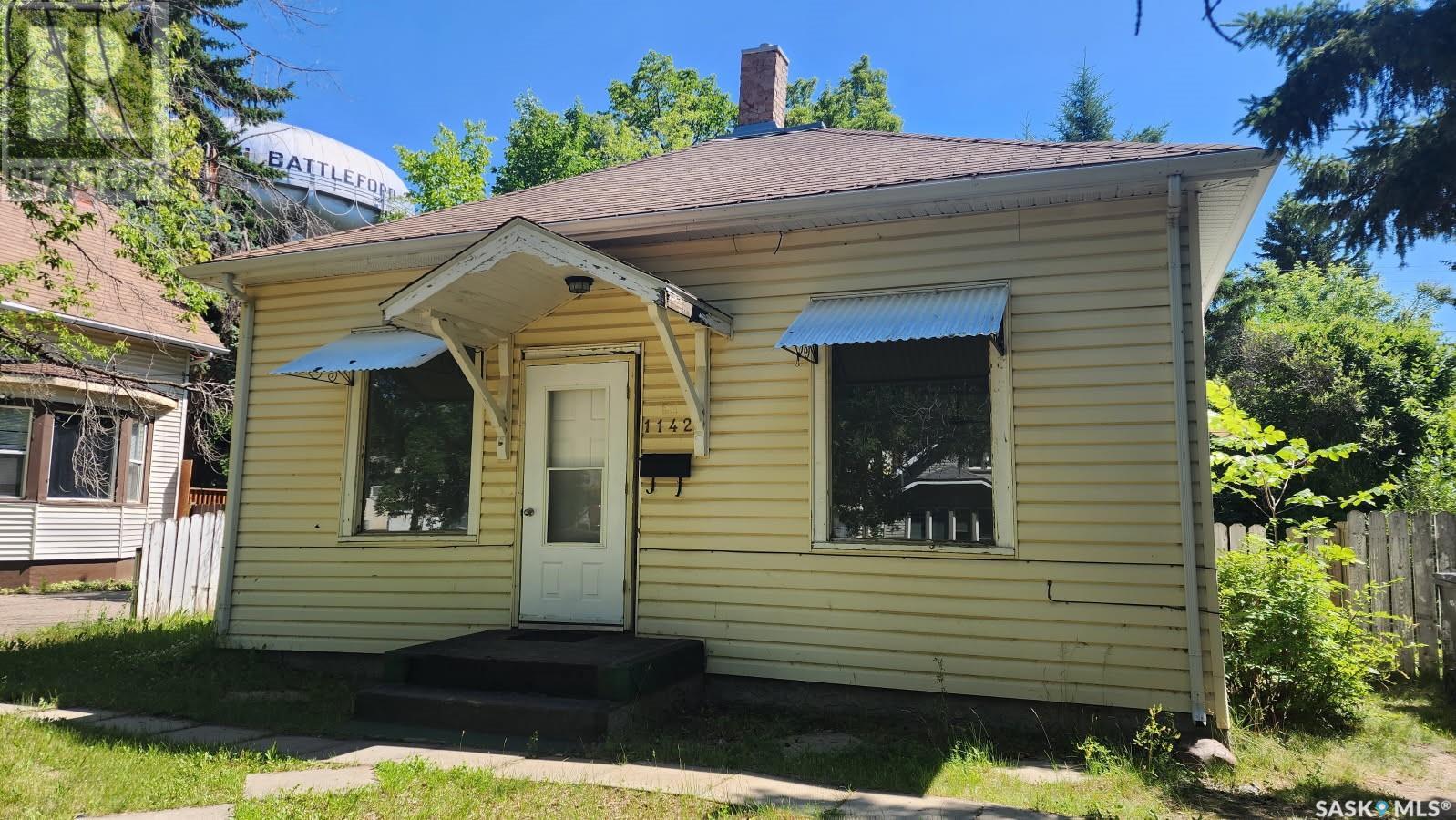 1142 104 Street, North Battleford, SK S9A 1N5