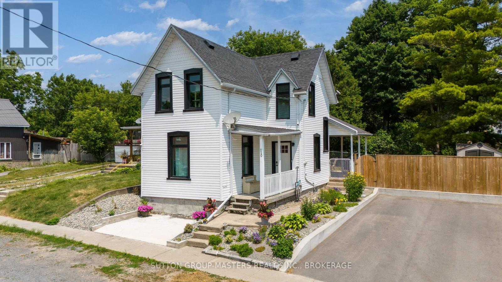 120 Green St, Deseronto, ON K0K 1X0