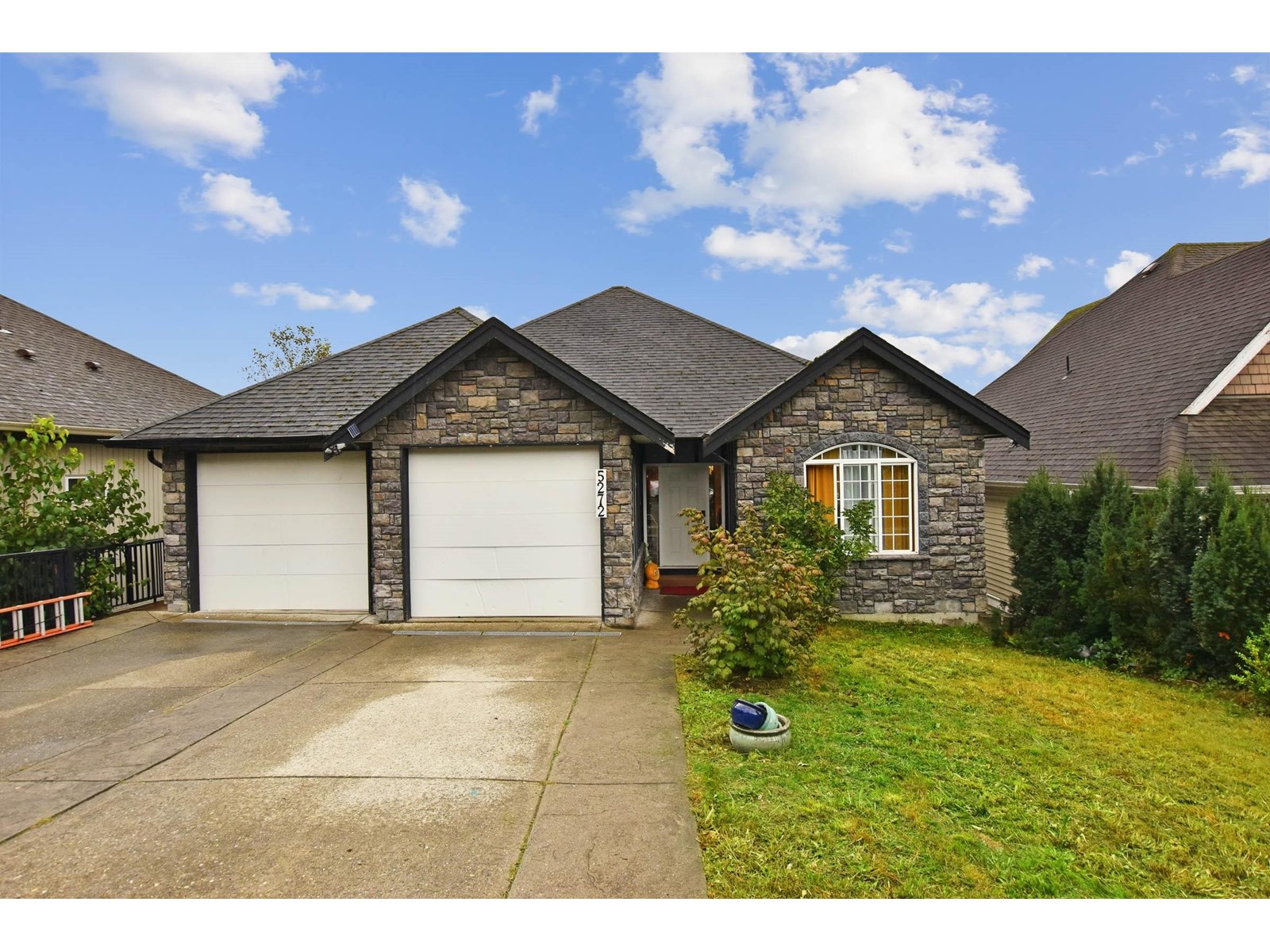 5272 Weeden Placepromontory, Chilliwack, BC V2R 5T9