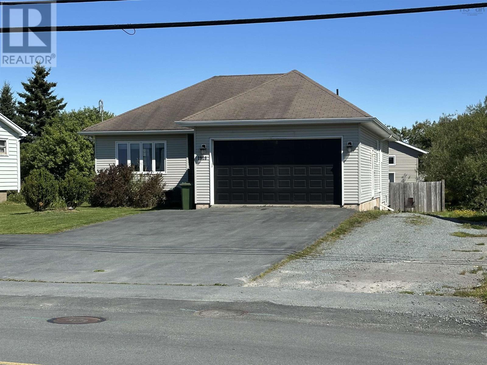 1918 Caldwell Rd, Eastern Passage, NS B3G 1J3