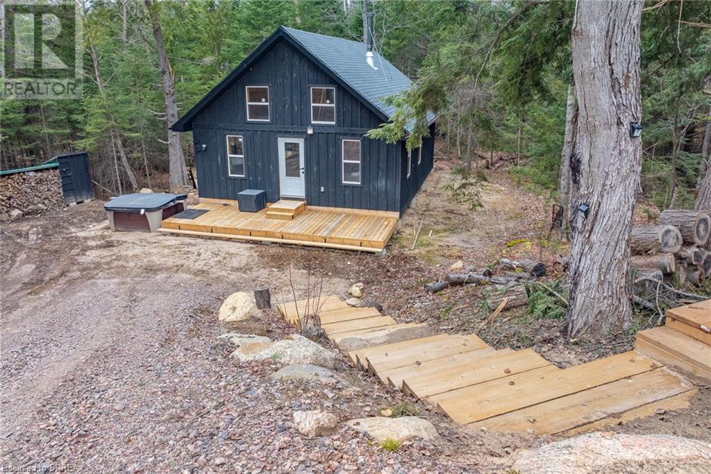 1820 Riding Ranch Rd, South River, ON